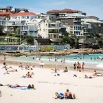 2 Mins To The Beach Modern Gem Sleeps 4