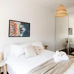 2 Mins To The Beach Modern Gem Sleeps 4