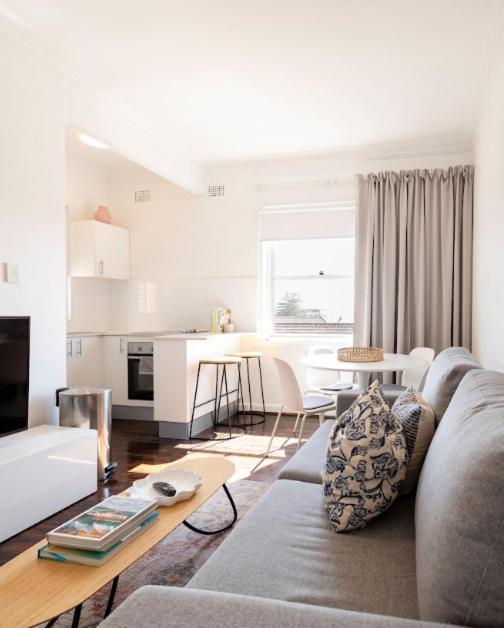 2 Mins To The Modern Gem Sleeps 4 Sydney